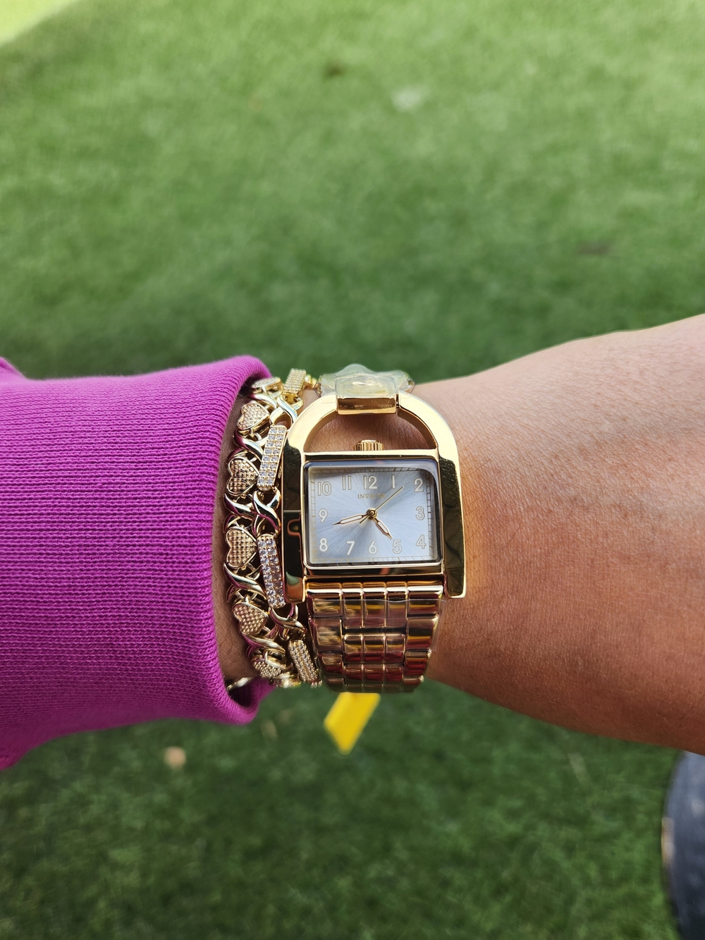 ✨️Invicta Gold Tone Women's Bracelet Watch with Mother-of-Pearl Dial✨️ - Picture 3 of 4